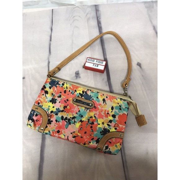 Franco Floral Wristlet Clutch Travel Purse Nylon Spring Summer Flowers 8.25 x 5 - Picture 8 of 9